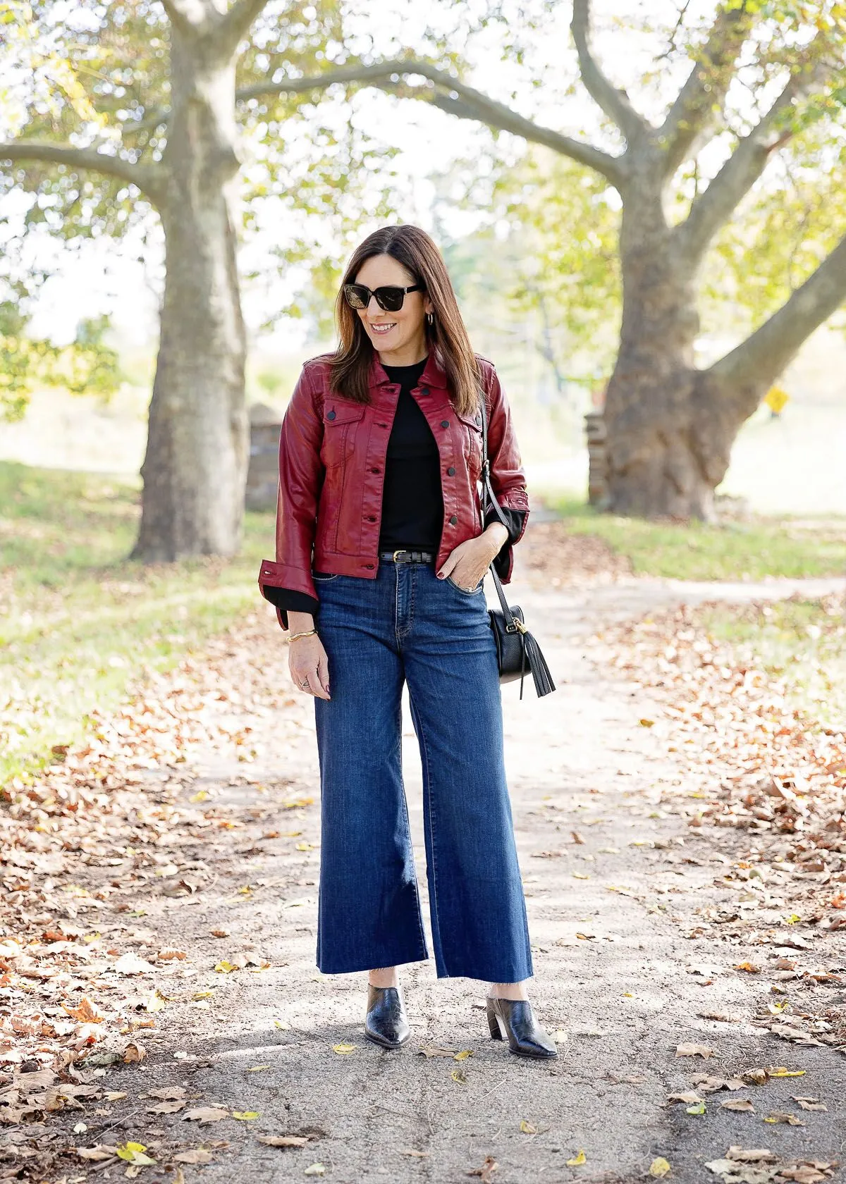 What to Wear with Dark Wash Jeans This Fall