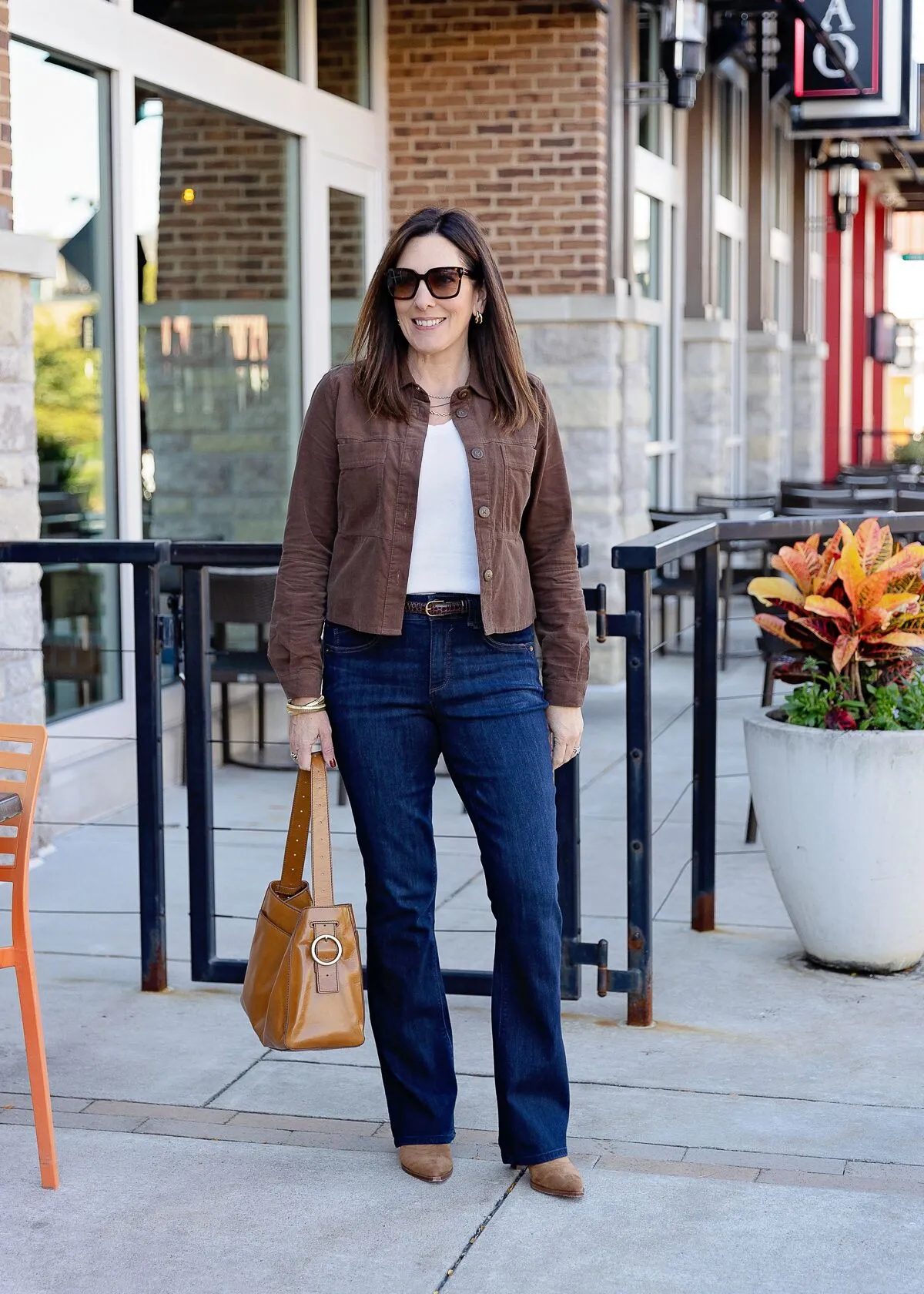 What to Wear with Dark Wash Jeans This Fall