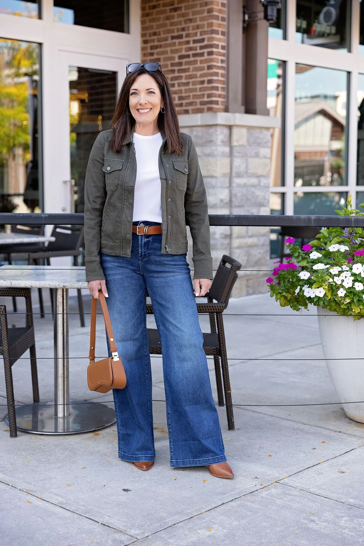 What to Wear with Dark Wash Jeans This Fall