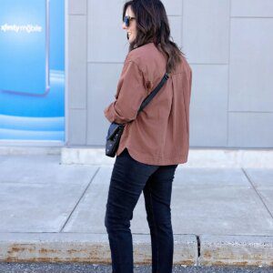 How to Style Black Wash Jeans: Tips for Casual and Dressy Outfits