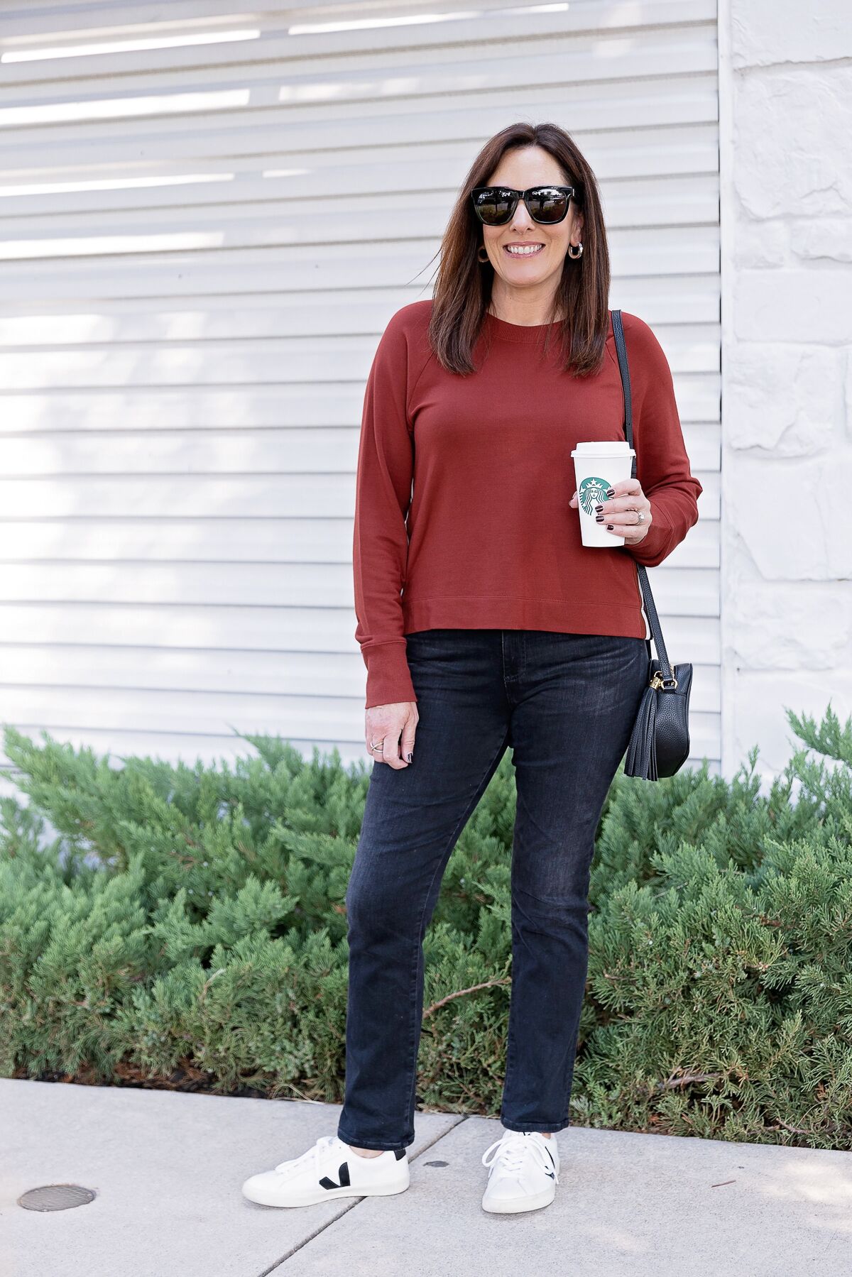 How to Style Black Wash Jeans: Tips for Casual and Dressy Outfits