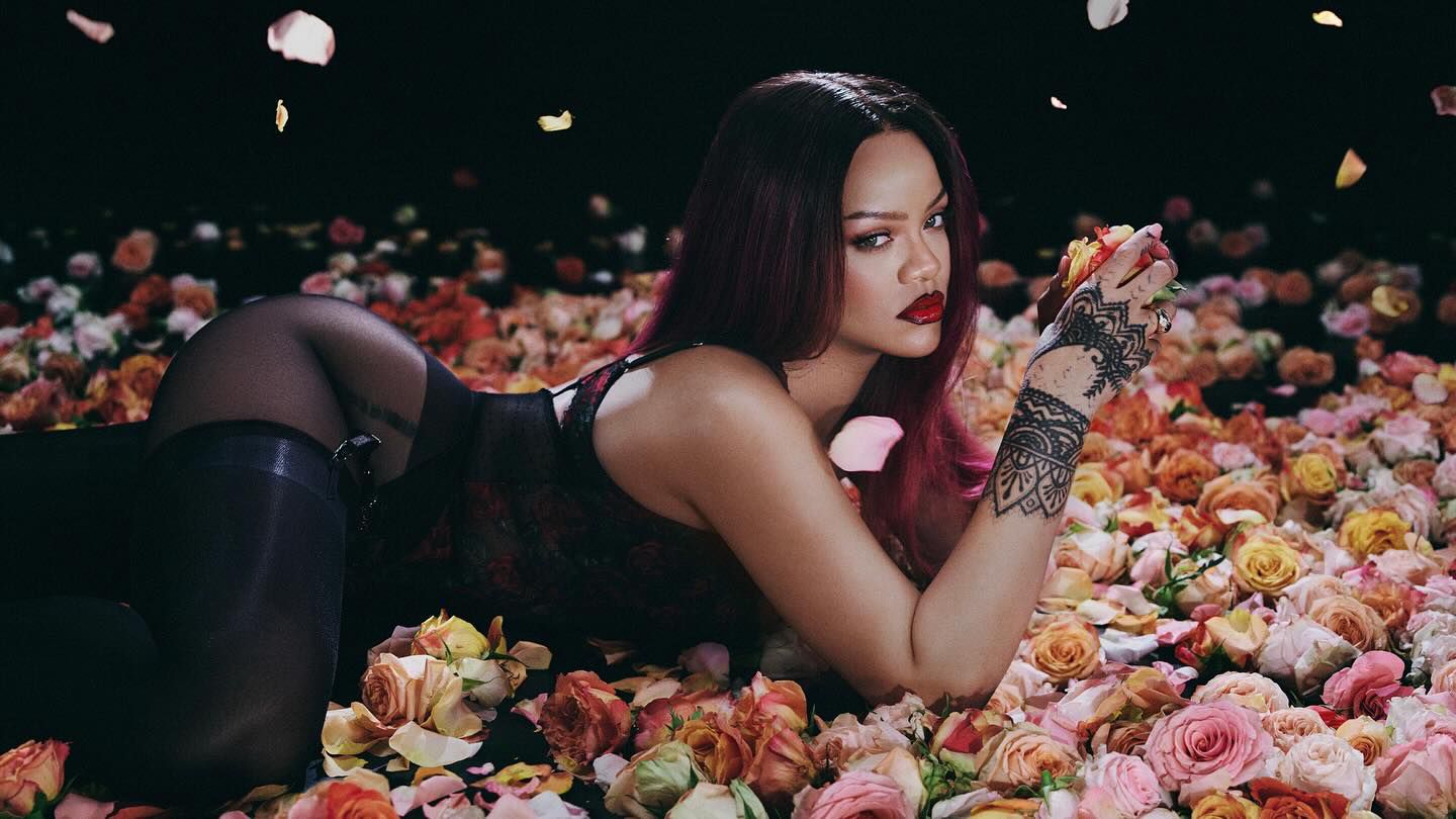 Rihanna with pink hair